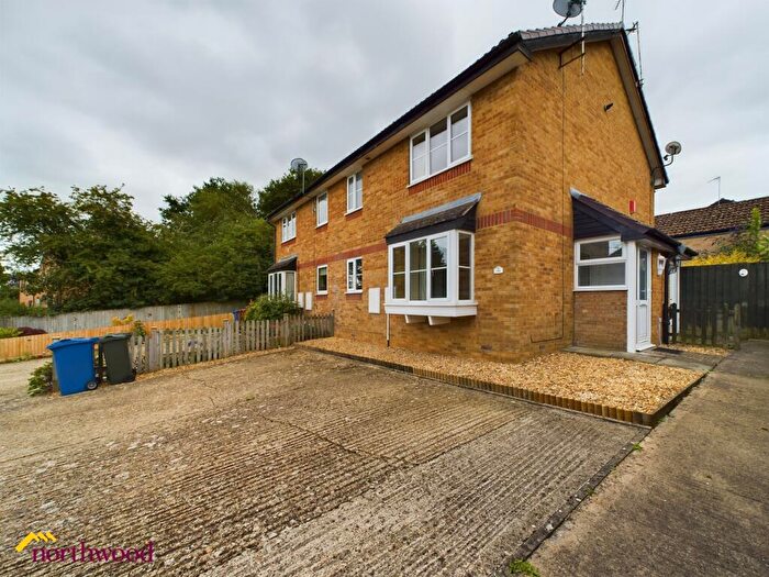 1 Bedroom Terraced House For Sale In Rosedale Avenue, Banbury, OX16