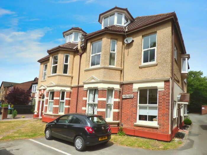 3 Bedroom Apartment To Rent In Banister Park, Southampton, SO15