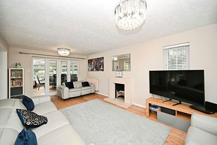 5 Bedroom Detached House For Sale In Lawford Lane, Bilton, Rugby, CV22