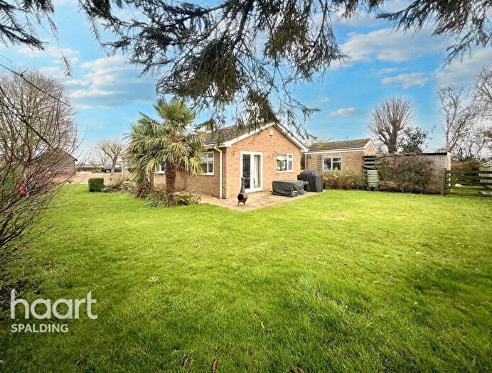 5 Bedroom Bungalow For Sale In Old Fendyke, Sutton St James, PE12