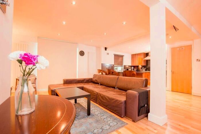 3 Bedroom Flat To Rent In Hampden Gurney Street, London, W1H