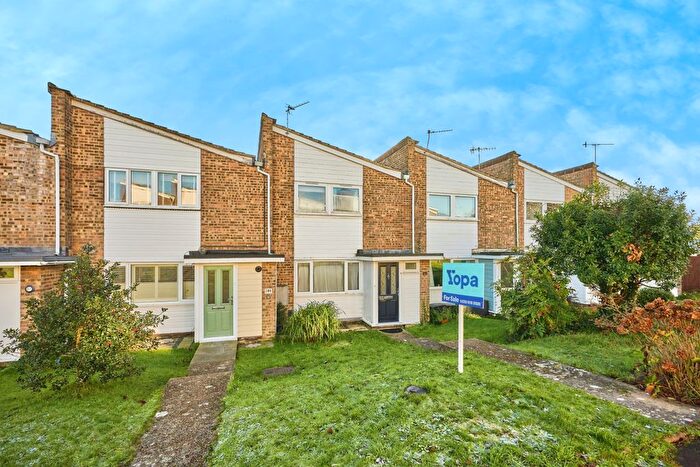 3 Bedroom Terraced House For Sale In St. Edmunds Walk, Ryde, PO33