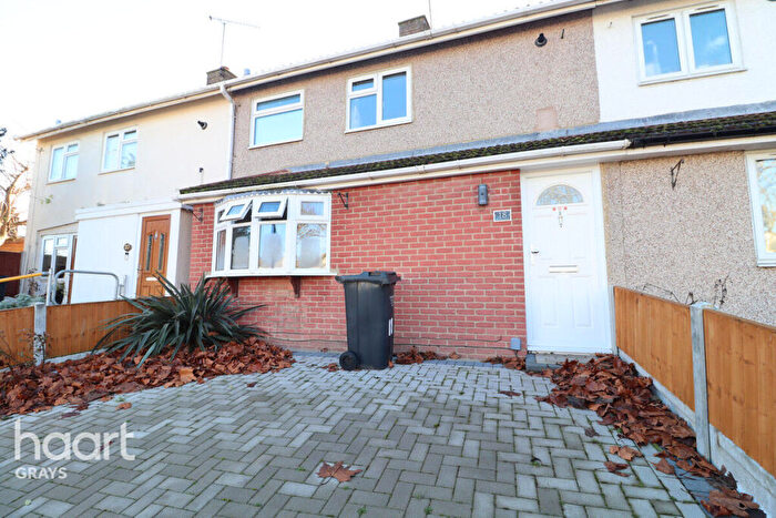 3 Bedroom Terraced House To Rent In Quilters Straight, Basildon, SS14