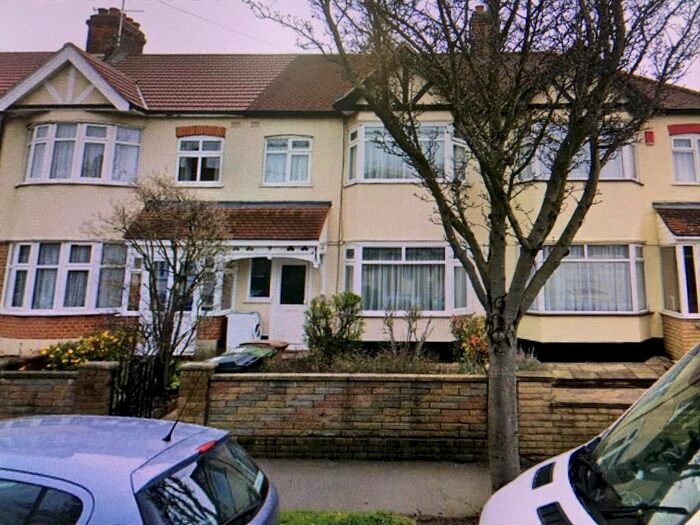 3 Bedroom Terraced House To Rent In Waverley Avenue, Chingford E4