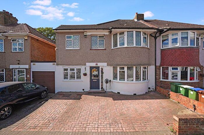 5 Bedroom Semi-Detached House For Sale In Selsey Crescent, Welling, DA16