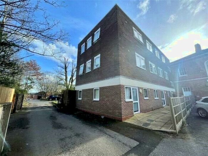 1 Bedroom Flat To Rent In Oak House, Herbert Street, Redditch, Worcestershire, B98