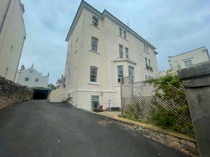 2 Bedroom Flat To Rent In First Floor Flat, Apsley Road, Clifton, BS8