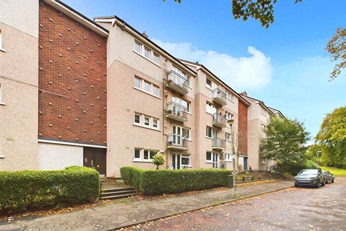 2 Bedroom Apartment To Rent In Berryknowes Road, Glasgow, G52