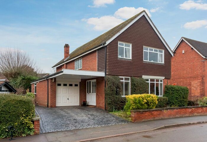 4 Bedroom Detached House For Sale In Spring Hill, Bubbenhall, Warwickshire, CV8