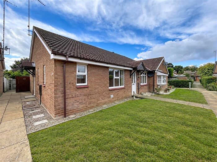 2 Bedroom Semi-Detached Bungalow For Sale In Camelot Grove, Kenilworth, CV8