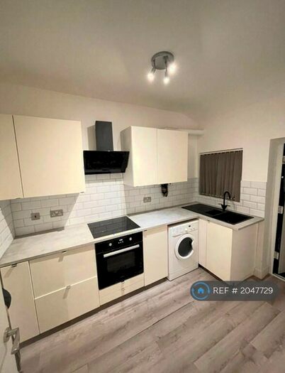 2 Bedroom Flat To Rent In Warrington Road, Prescot, L34
