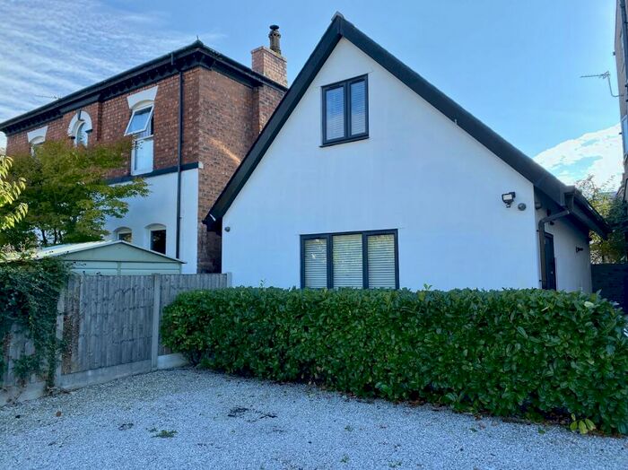 2 Bedroom Detached House To Rent In Cross Street, Southport, Merseyside., PR8