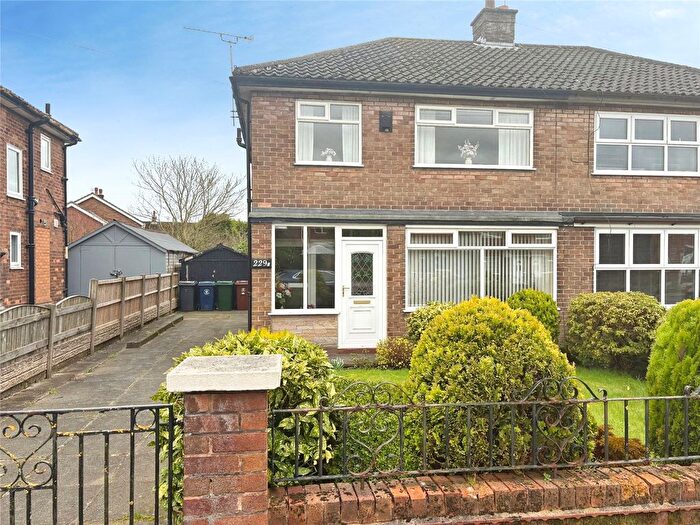 3 Bedroom Semi Detached House For Sale In Ormskirk Road, Skelmersdale, Lancashire, WN8