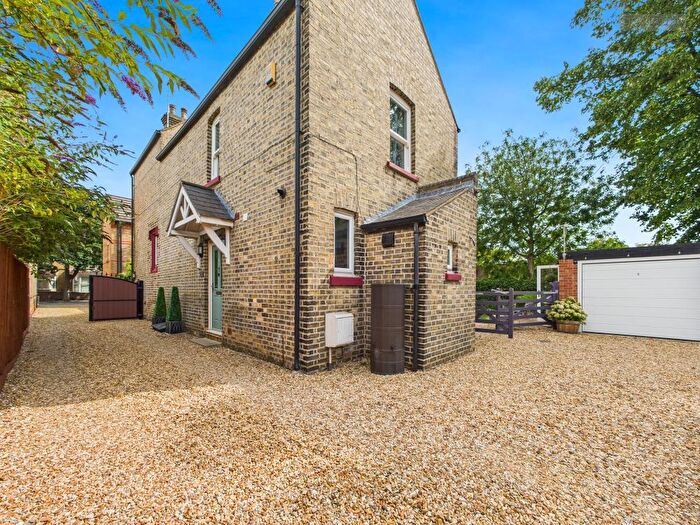 4 Bedroom Detached House For Sale In Huntly Grove, Peterborough, PE1