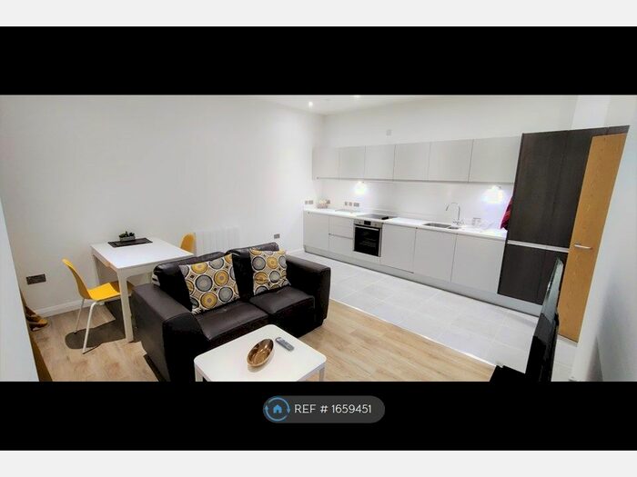 1 Bedroom Flat To Rent In Corporation Street, Coventry City Centre, CV1