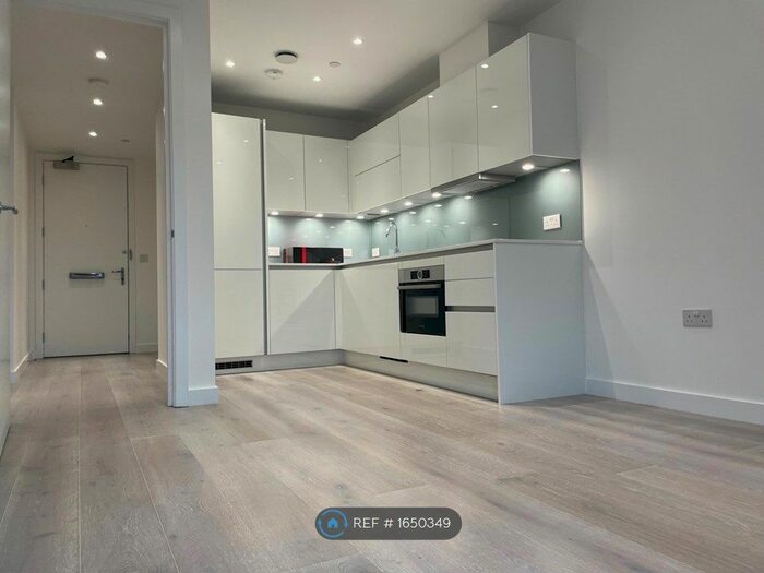 1 Bedroom Flat To Rent In City North East Tower, London, N4