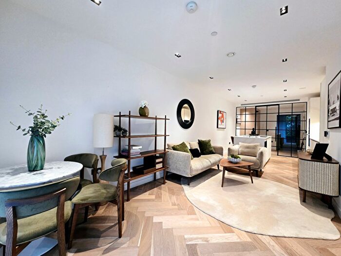 1 Bedroom Flat To Rent In Cluny Mews, Kensington, SW5