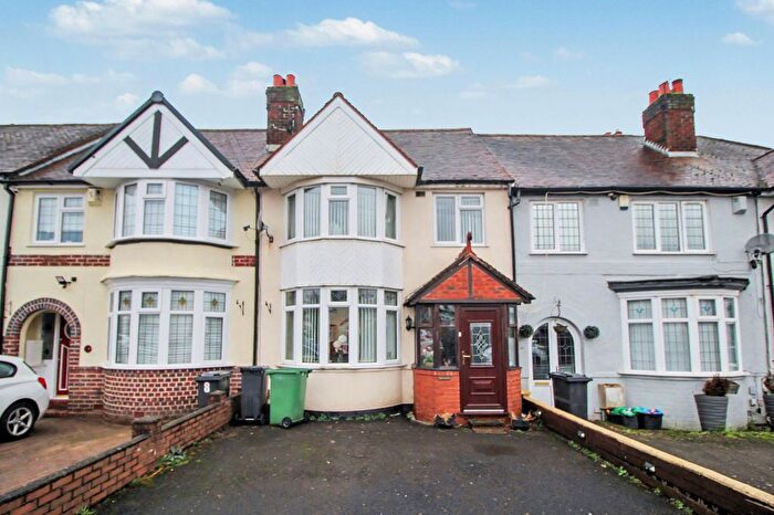 3 Bedroom Terraced House For Sale In Newlands Drive, Halesowen, B62