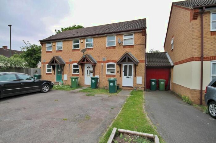 1 Bedroom Terraced House To Rent In Milton Gardens, Stanwell, Middlesex, TW19