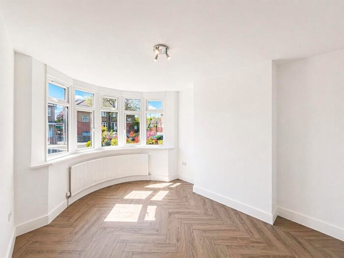 1 Bedroom Maisonette To Rent In River Gardens, Feltham, TW14