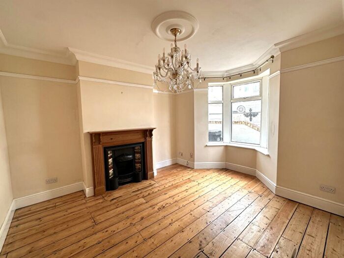 3 Bedroom Terraced House For Sale In Ashgrove Road, Bedminster, Bristol, BS3