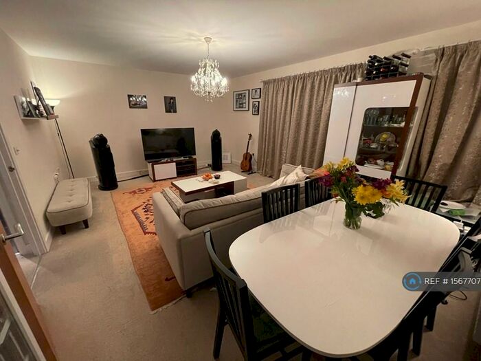 3 Bedroom Flat To Rent In Times Court, London, NW9