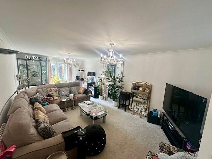 4 Bedroom Property To Rent In Cooper Drive, Wellingborough, NN8
