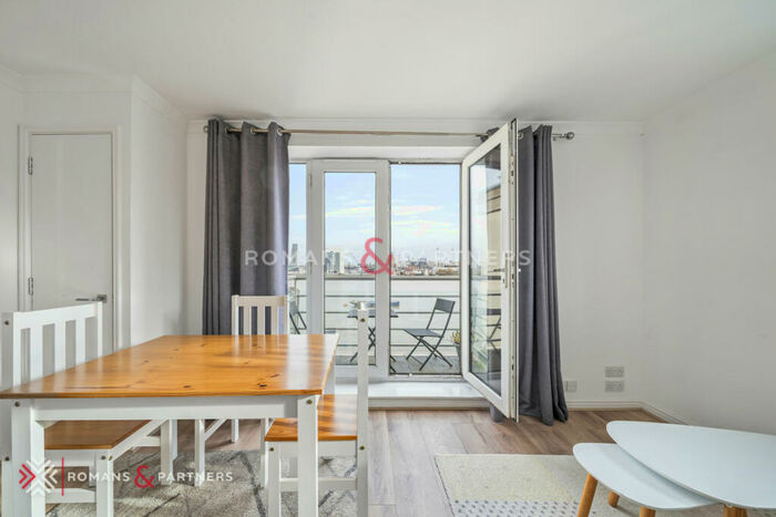 3 Bedroom Apartment To Rent In Millennium Drive, London, E14