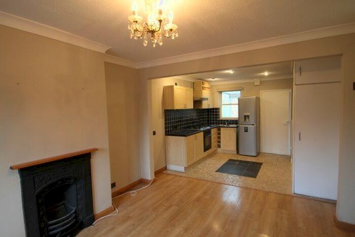 2 Bedroom Property To Rent In Lower Road, Orpington, BR5
