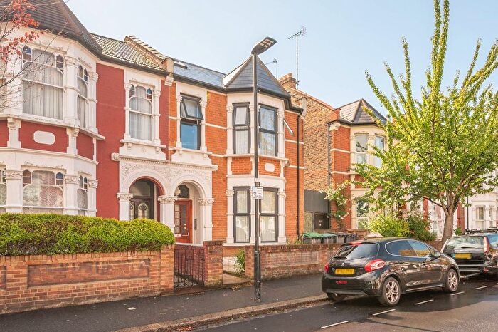 5 Bedroom Property For Sale In Lausanne Road, Harringay, London, N8