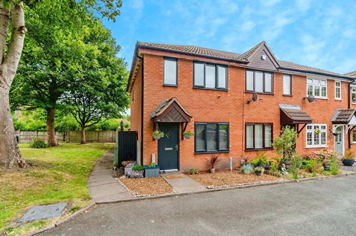 2 Bedroom End Of Terrace House For Sale In Blithfield Road, Brownhills, WS8