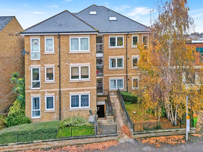 1 Bedroom Flat To Rent In Wrotham Road, Gravesend, Kent, DA11