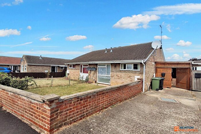 2 Bedroom Semi-Detached Bungalow For Sale In Thurning Avenue, Stanground, Peterborough, PE2