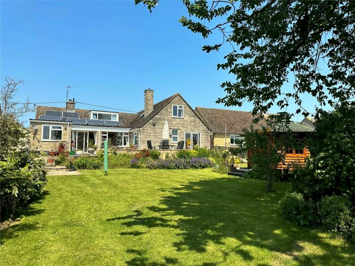 5 Bedroom Bungalow For Sale In Stonesfield Road, Combe, Witney, Oxfordshire, OX29