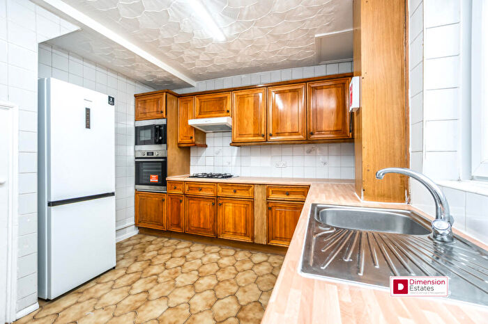 4 Bedroom Maisonette To Rent In Solebay Street, London, E1