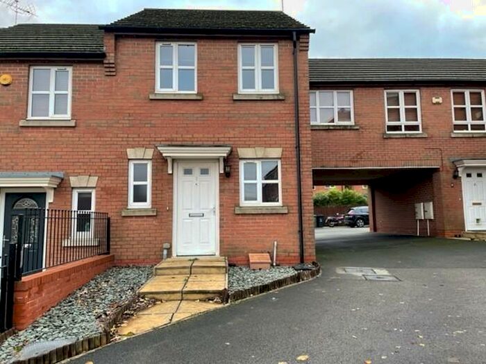 2 Bedroom Town House To Rent In Naples Crescent, Pleasley, NG19