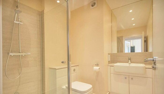 1 Bedroom Flat To Rent In Hallam Street, London, W1W