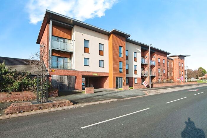 2 Bedroom Flat For Sale In Claypit Lane, West Bromwich, B70