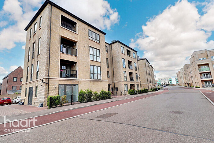 2 Bedroom Apartment For Sale In Lawrence Weaver Road, Cambridge, CB3
