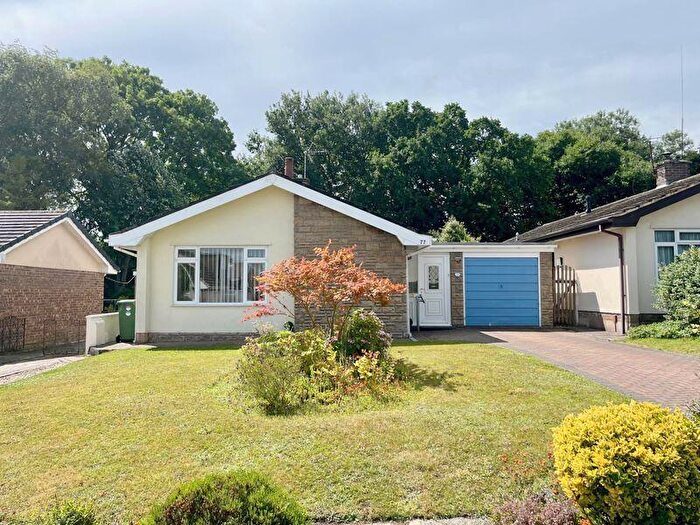 3 Bedroom Bungalow For Sale In St Andrews Road, Warminster, BA12