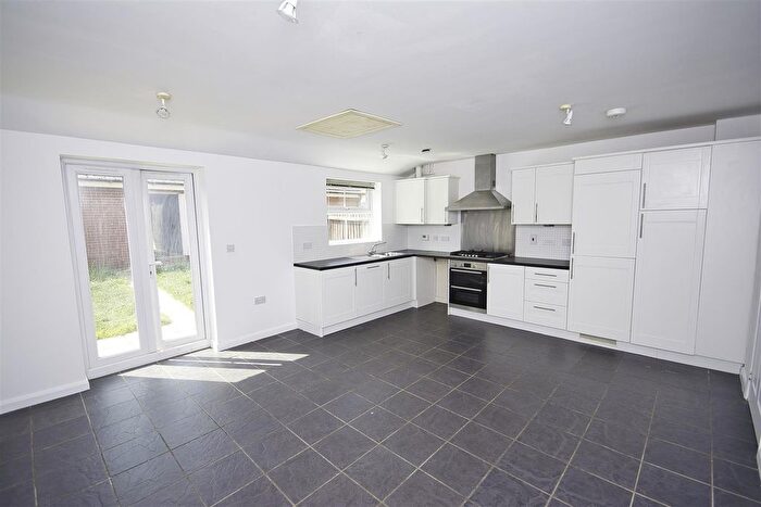 4 Bedroom Town House To Rent In Frank Large Walk, St Crispins, NN5