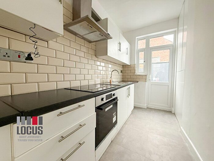 4 Bedroom Terraced House To Rent In Eldon Road, Wood Green, N22
