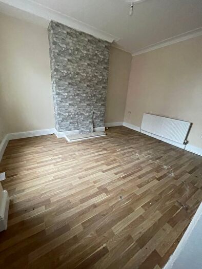 2 Bedroom Terraced House To Rent In Temple View Place, Leeds, LS9