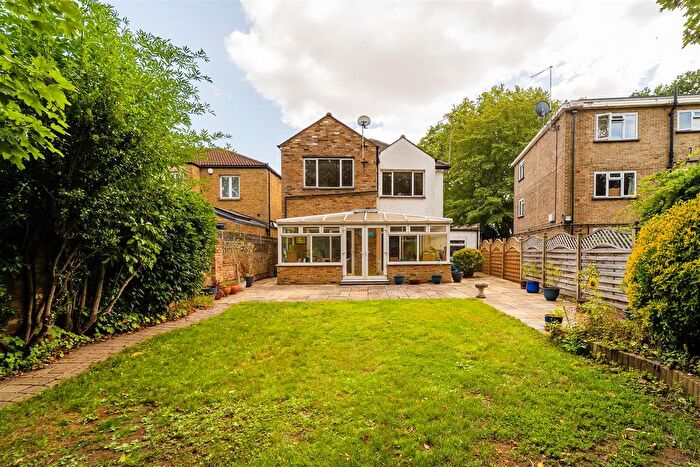 4 Bedroom Detached House For Sale In Church Road, Hanwell, W7