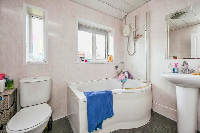 3 Bedroom Terraced House For Sale In Masefield Place, Bootle, L30