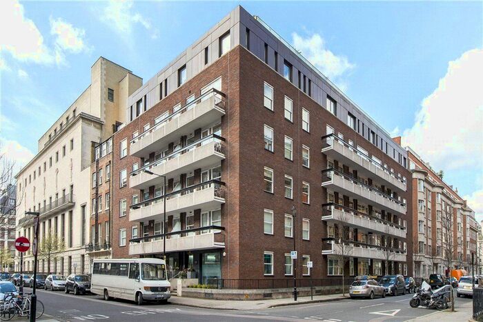 3 Bedroom Flat To Rent In Weymouth Street, Marylebone, London, W1W