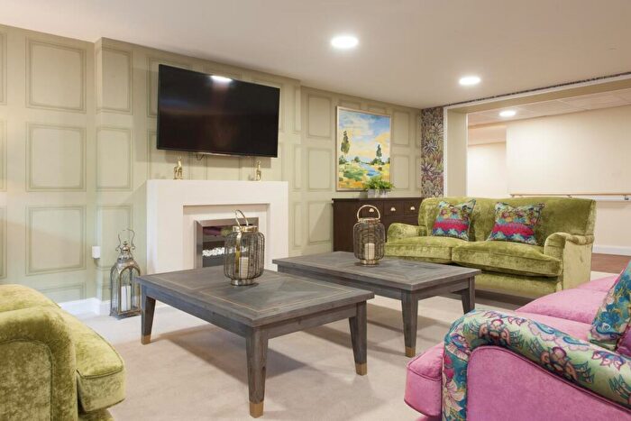 1 Bedroom Retirement Property To Rent In Bath Road, Devizes, Wiltshire, SN10