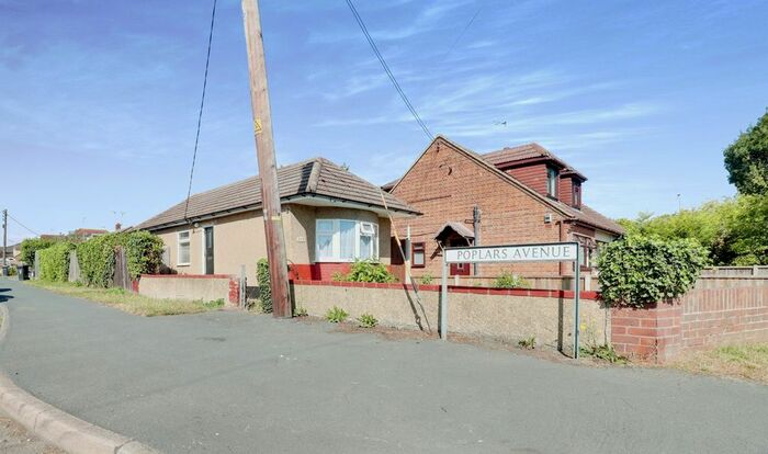 2 Bedroom Detached Bungalow To Rent In Main Road, Hockley, SS5