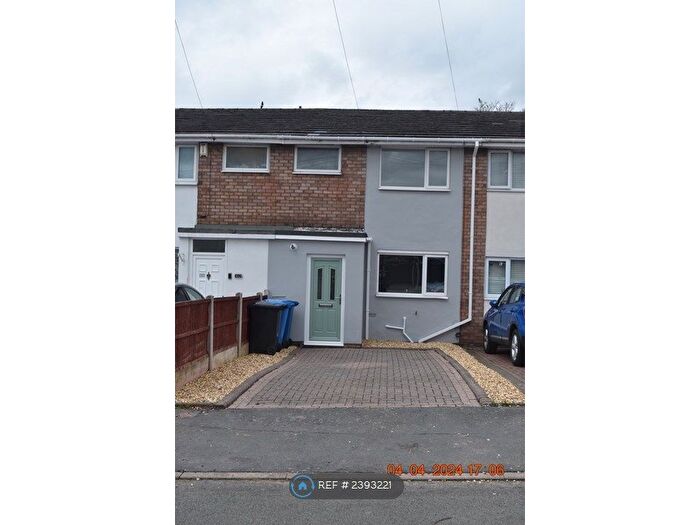 3 Bedroom Terraced House To Rent In Summerfield Road, Burntwood, WS7