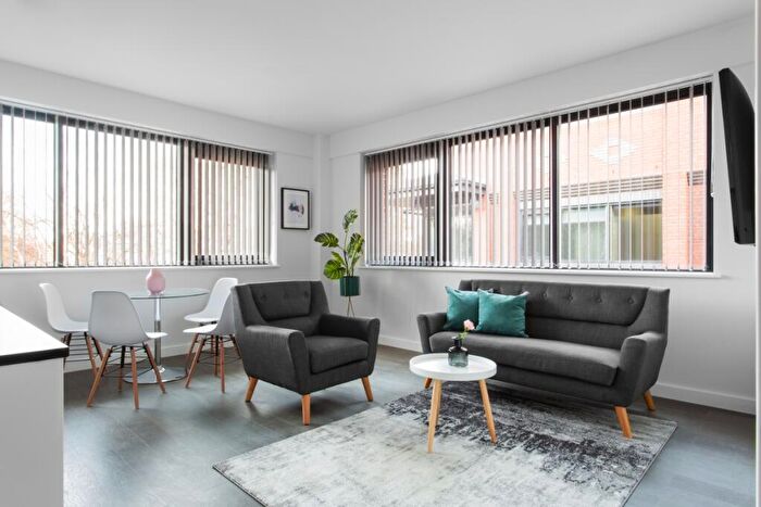 2 Bedroom Apartment To Rent In Everard Close St. Albans, AL1